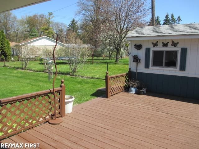 6004 Lakeshore Road, Burtchville Twp, MI 48059