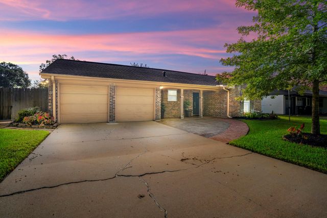 810 Aster Street, Katy, TX 77493