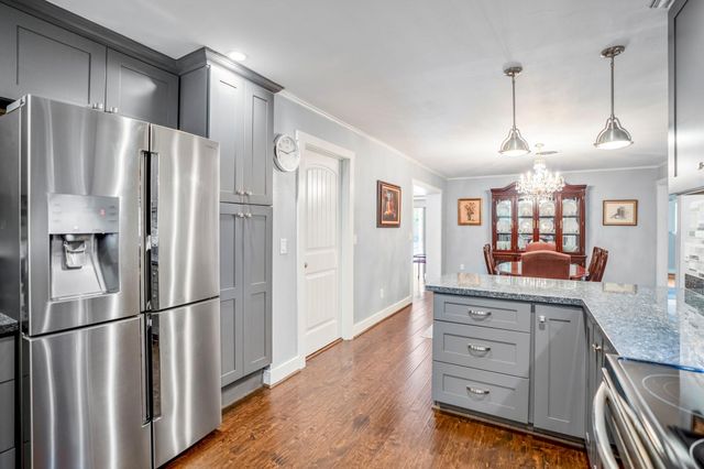 810 Aster Street, Katy, TX 77493