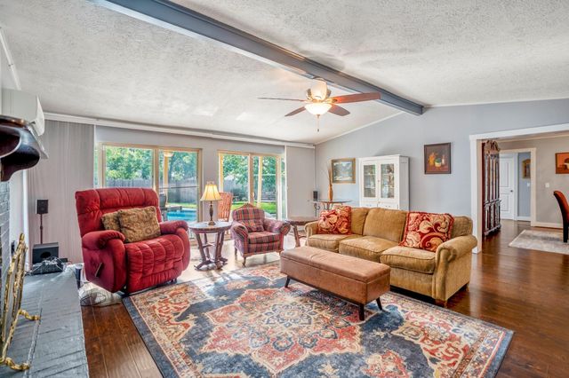 810 Aster Street, Katy, TX 77493