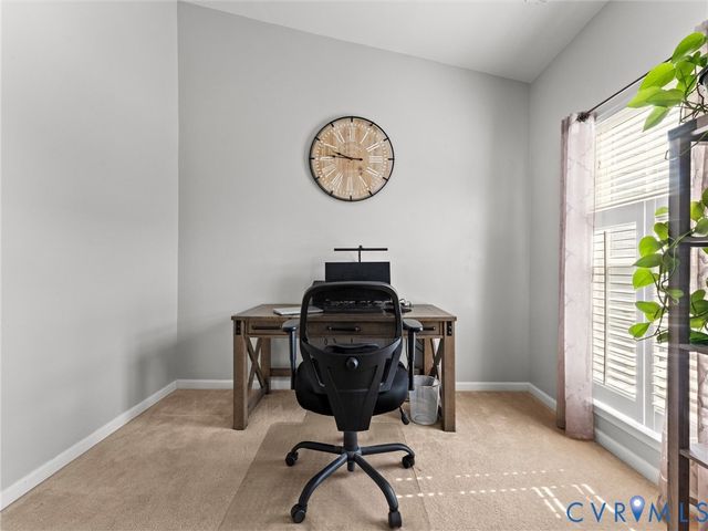 5676 Hogan Bridge Dr, New Kent, VA 23140