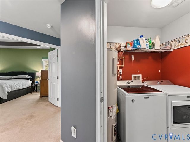 5676 Hogan Bridge Dr, New Kent, VA 23140