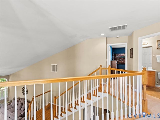 5676 Hogan Bridge Dr, New Kent, VA 23140