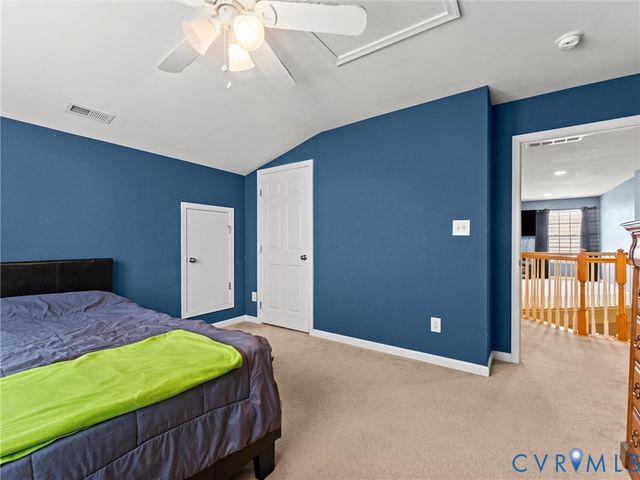 5676 Hogan Bridge Dr, New Kent, VA 23140