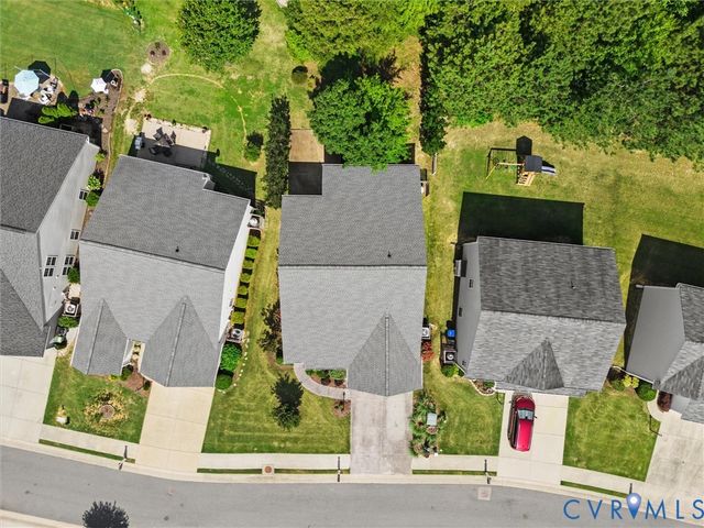 5676 Hogan Bridge Dr, New Kent, VA 23140