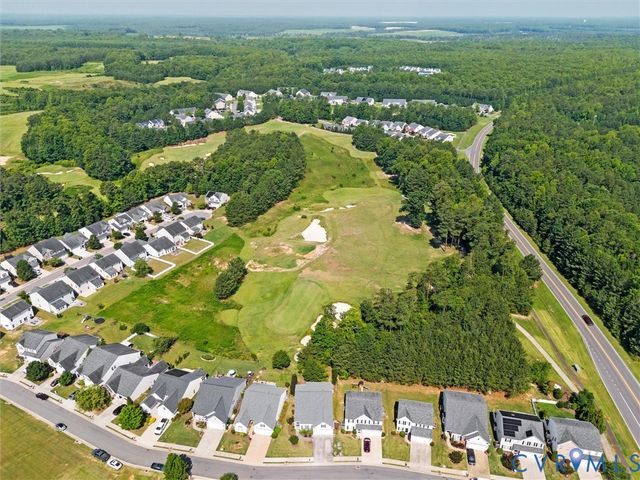 5676 Hogan Bridge Dr, New Kent, VA 23140