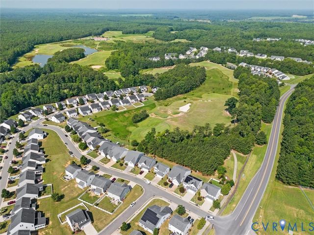 5676 Hogan Bridge Dr, New Kent, VA 23140