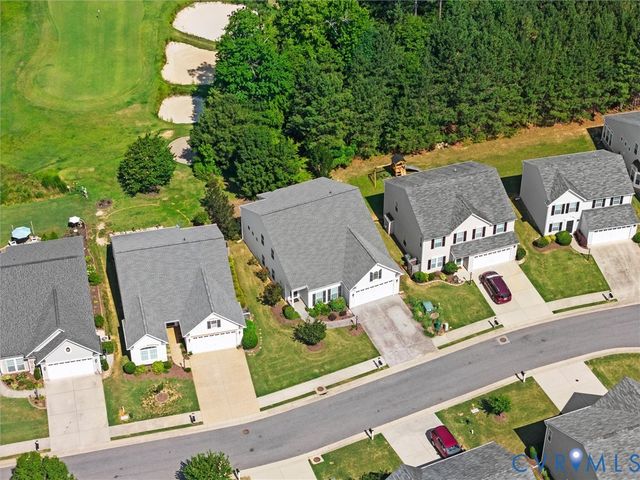 5676 Hogan Bridge Dr, New Kent, VA 23140
