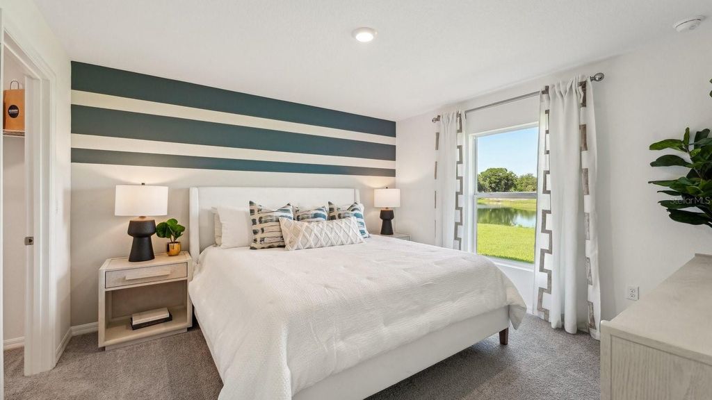 Image 14 of property listing at 11076 NW 167TH TERRACE, Alachua, FL 32615