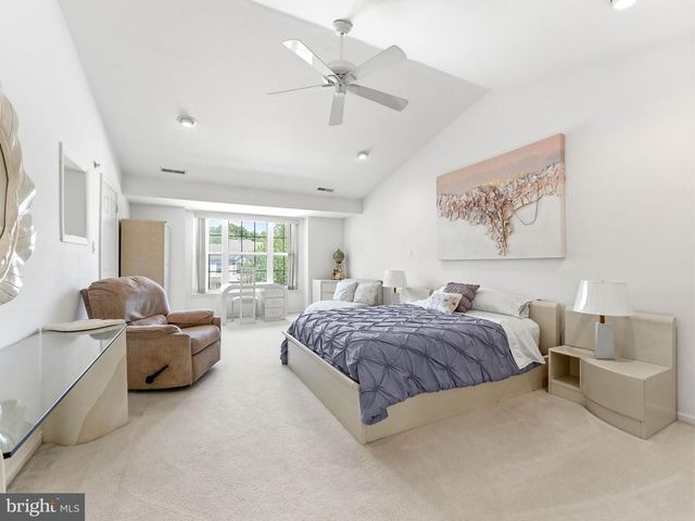 136 BUCKINGHAM WAY, Mount Laurel, NJ 08054
