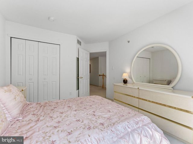 136 BUCKINGHAM WAY, Mount Laurel, NJ 08054