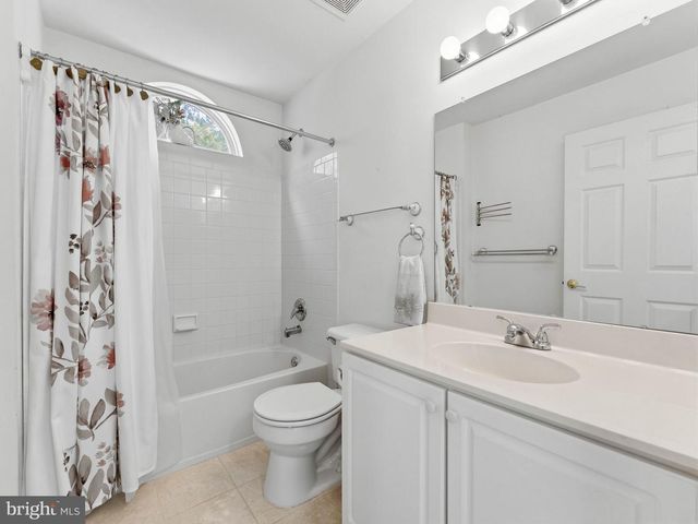 136 BUCKINGHAM WAY, Mount Laurel, NJ 08054