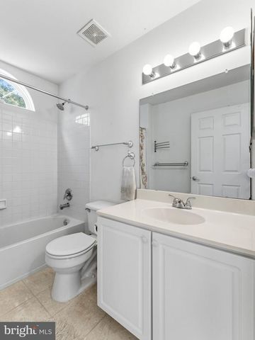 136 BUCKINGHAM WAY, Mount Laurel, NJ 08054
