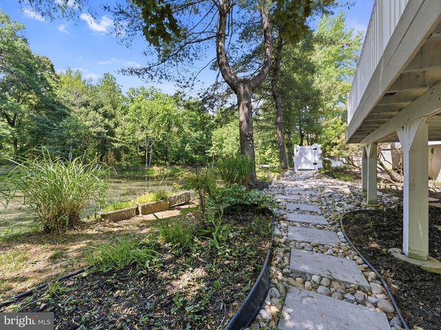 136 BUCKINGHAM WAY, Mount Laurel, NJ 08054