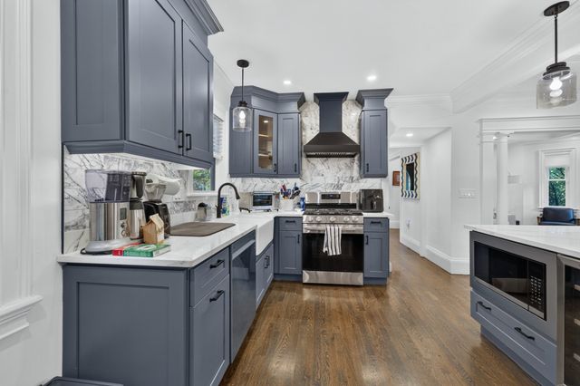 36 Washburn St, Watertown, MA 02472