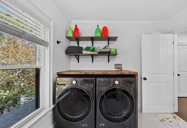 36 Washburn St, Watertown, MA 02472