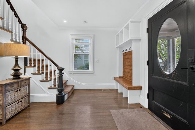 36 Washburn St, Watertown, MA 02472