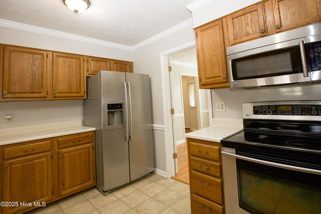 7504 Coleridge Drive, Fayetteville, NC 28304