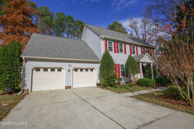 7504 Coleridge Drive, Fayetteville, NC 28304