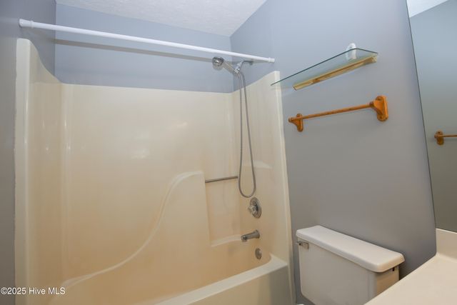 7504 Coleridge Drive, Fayetteville, NC 28304