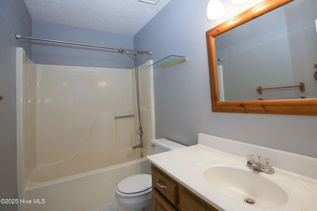 7504 Coleridge Drive, Fayetteville, NC 28304