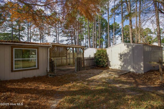 7504 Coleridge Drive, Fayetteville, NC 28304