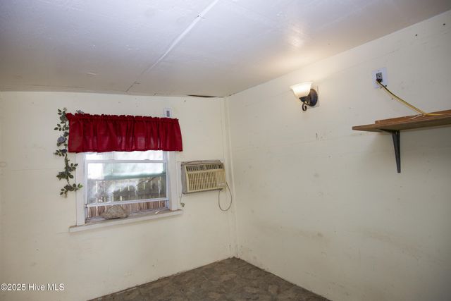 7504 Coleridge Drive, Fayetteville, NC 28304