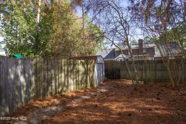 7504 Coleridge Drive, Fayetteville, NC 28304