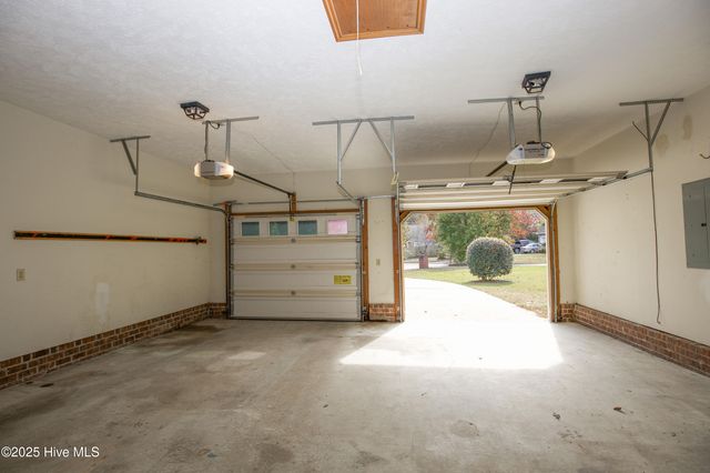 7504 Coleridge Drive, Fayetteville, NC 28304