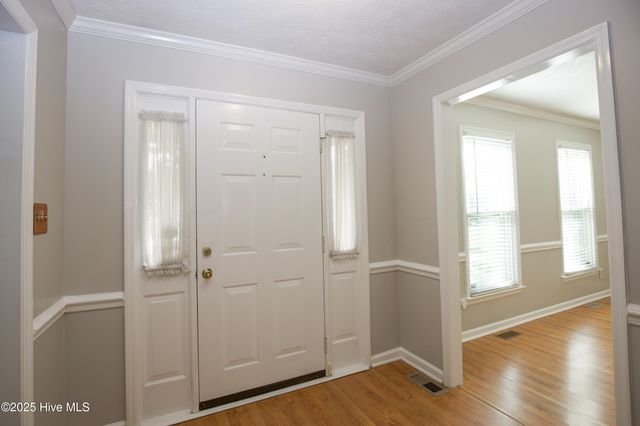 7504 Coleridge Drive, Fayetteville, NC 28304