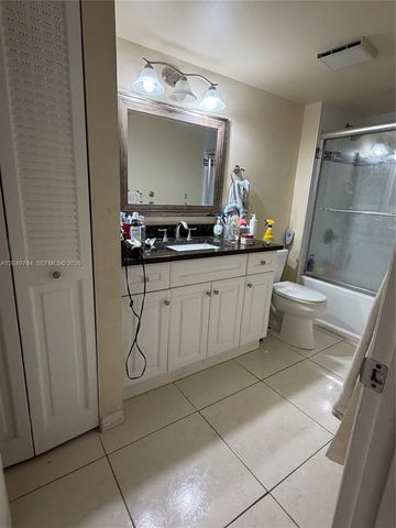 4804 Waterview Cir, Palm Springs, FL 33461