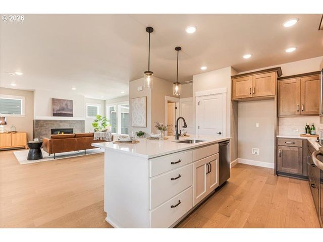 18090 Sw BARROWS Rd, Beaverton, OR 97007