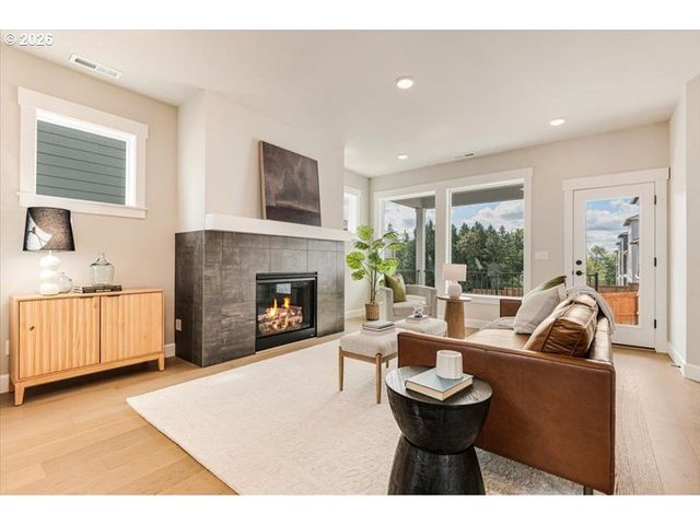 18090 Sw BARROWS Rd, Beaverton, OR 97007