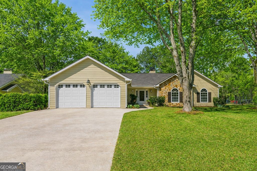 3502 Three Oaks Court, Powder Springs, GA 30127