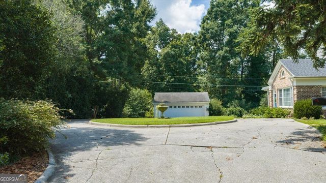 4860 Forsyth Road, Macon, GA 31210