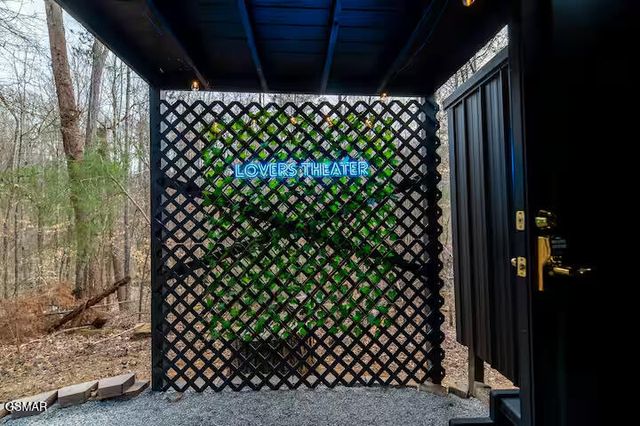 274 Arrowhead Mountain Way, Sevierville, TN 37876