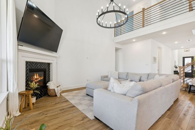 1812 Mcdougall Creek, Van Alstyne, TX 75495