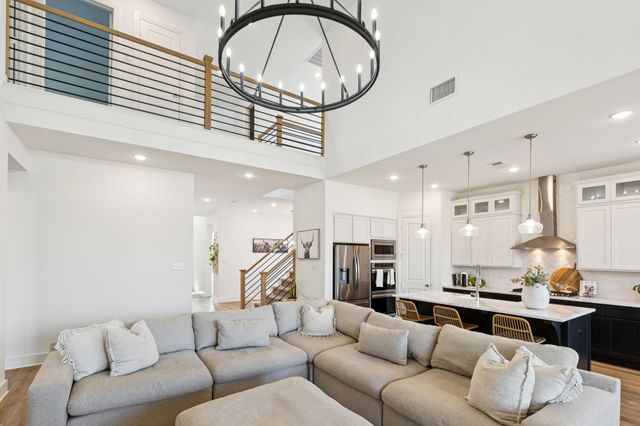 1812 Mcdougall Creek, Van Alstyne, TX 75495