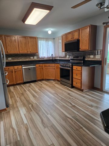 9712 Bennington Drive, Huntley, IL 60142
