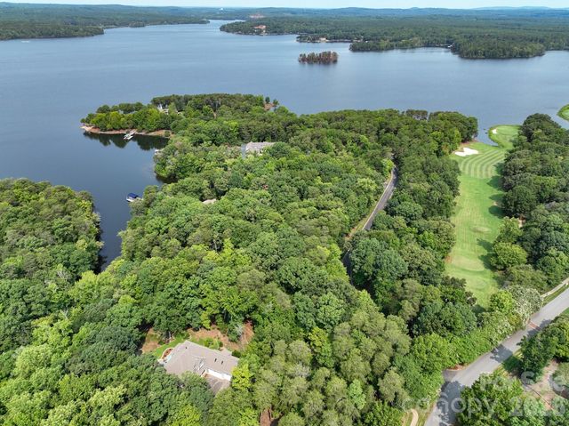 1820 Southpoint Lane, New London, NC 28127