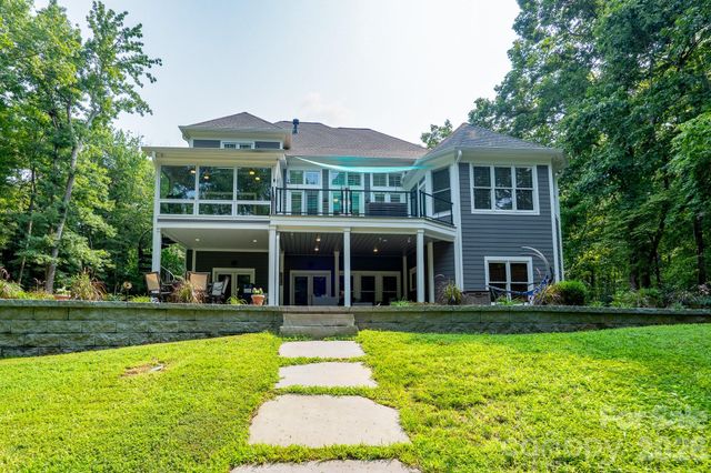 1820 Southpoint Lane, New London, NC 28127
