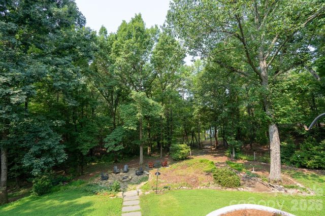 1820 Southpoint Lane, New London, NC 28127