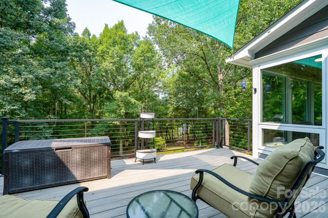 1820 Southpoint Lane, New London, NC 28127