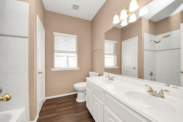 6204 Raintree Drive, Pearland, TX 77584