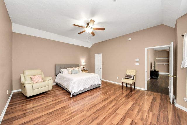 6204 Raintree Drive, Pearland, TX 77584