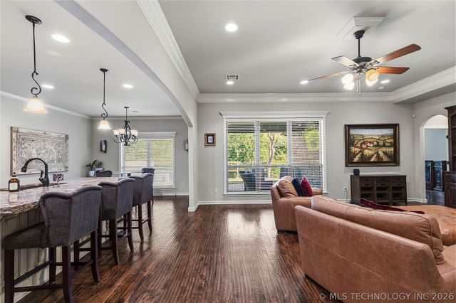 2813 W Edgewater Street, Broken Arrow, OK 74012