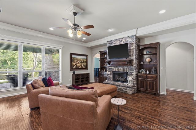 2813 W Edgewater Street, Broken Arrow, OK 74012