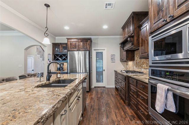 2813 W Edgewater Street, Broken Arrow, OK 74012