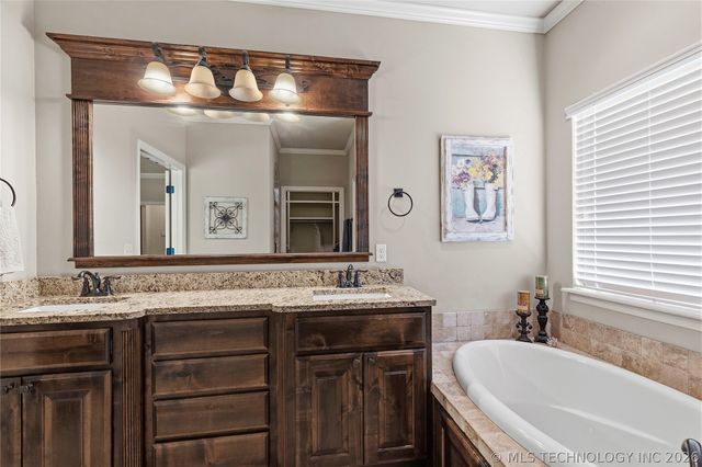 2813 W Edgewater Street, Broken Arrow, OK 74012