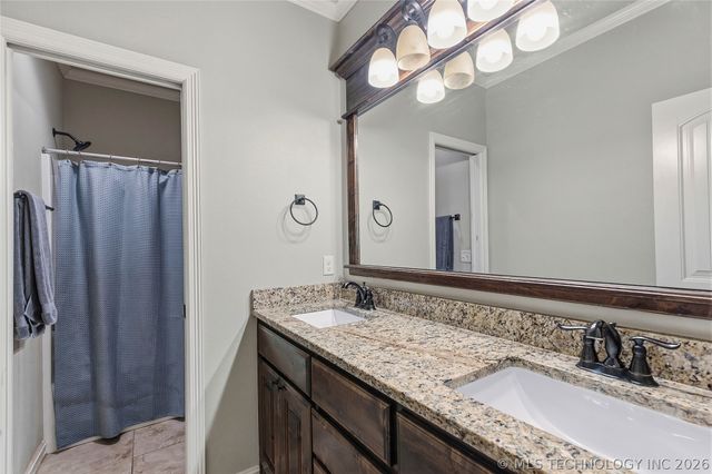 2813 W Edgewater Street, Broken Arrow, OK 74012